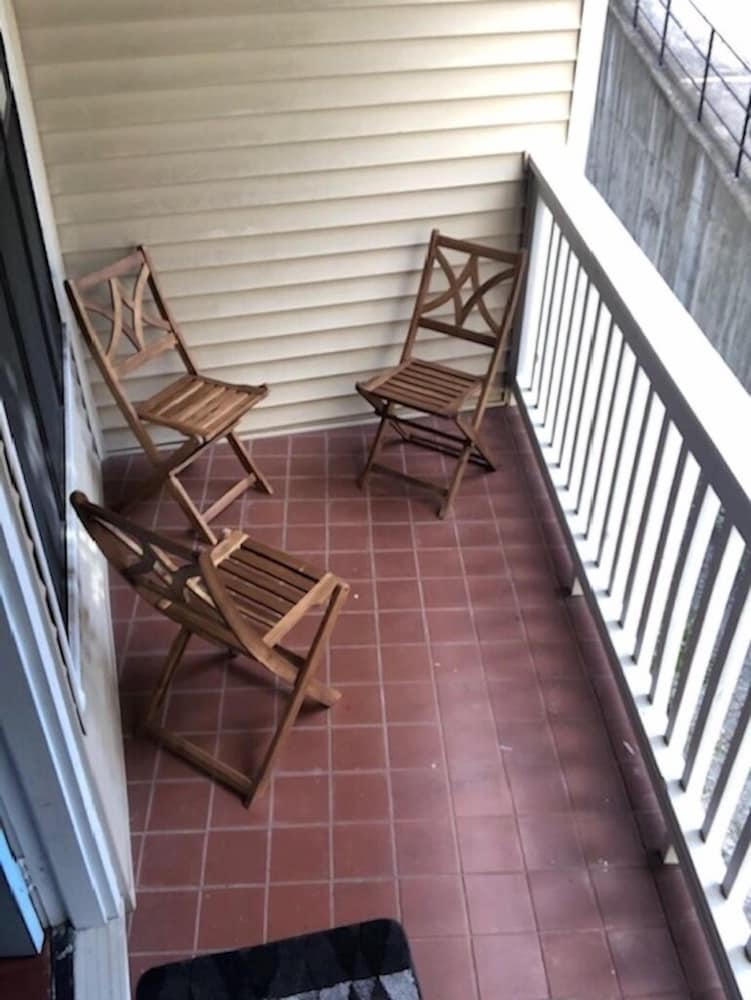 Best Midtown Location By the Park!