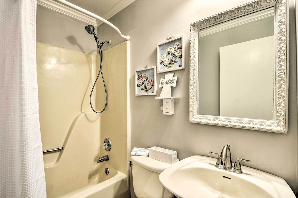 Horse-Friendly Alabama Home-Away-From-Home!