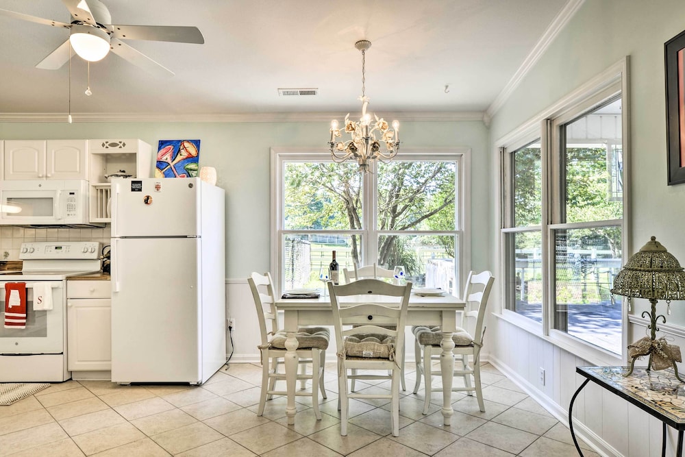 Horse-Friendly Alabama Home-Away-From-Home!