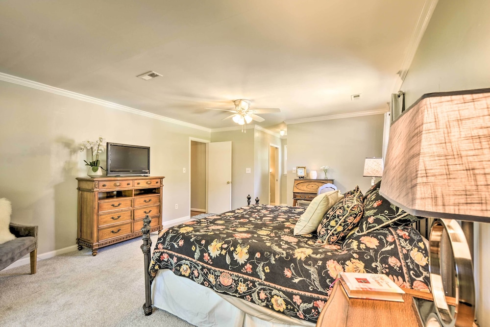 Horse-Friendly Alabama Home-Away-From-Home!