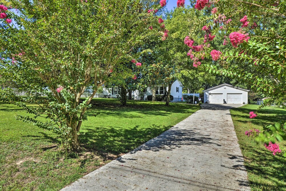 Horse-Friendly Alabama Home-Away-From-Home!