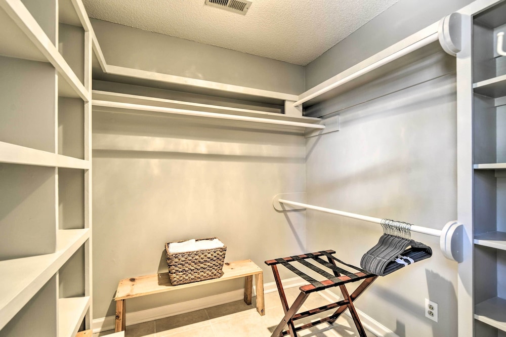 Horse-Friendly Alabama Home-Away-From-Home!