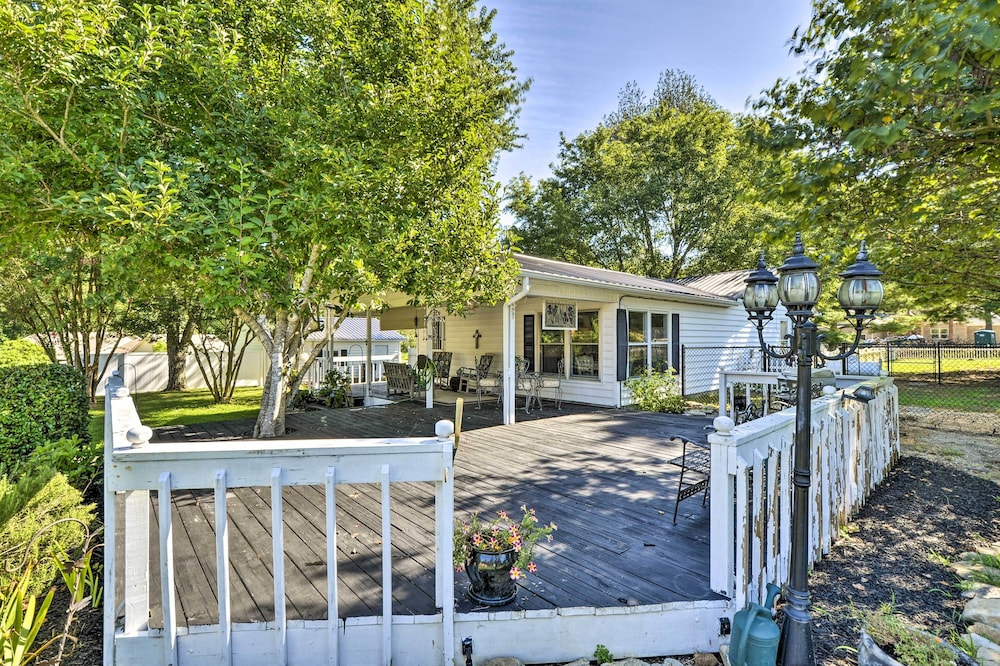 Horse-Friendly Alabama Home-Away-From-Home!