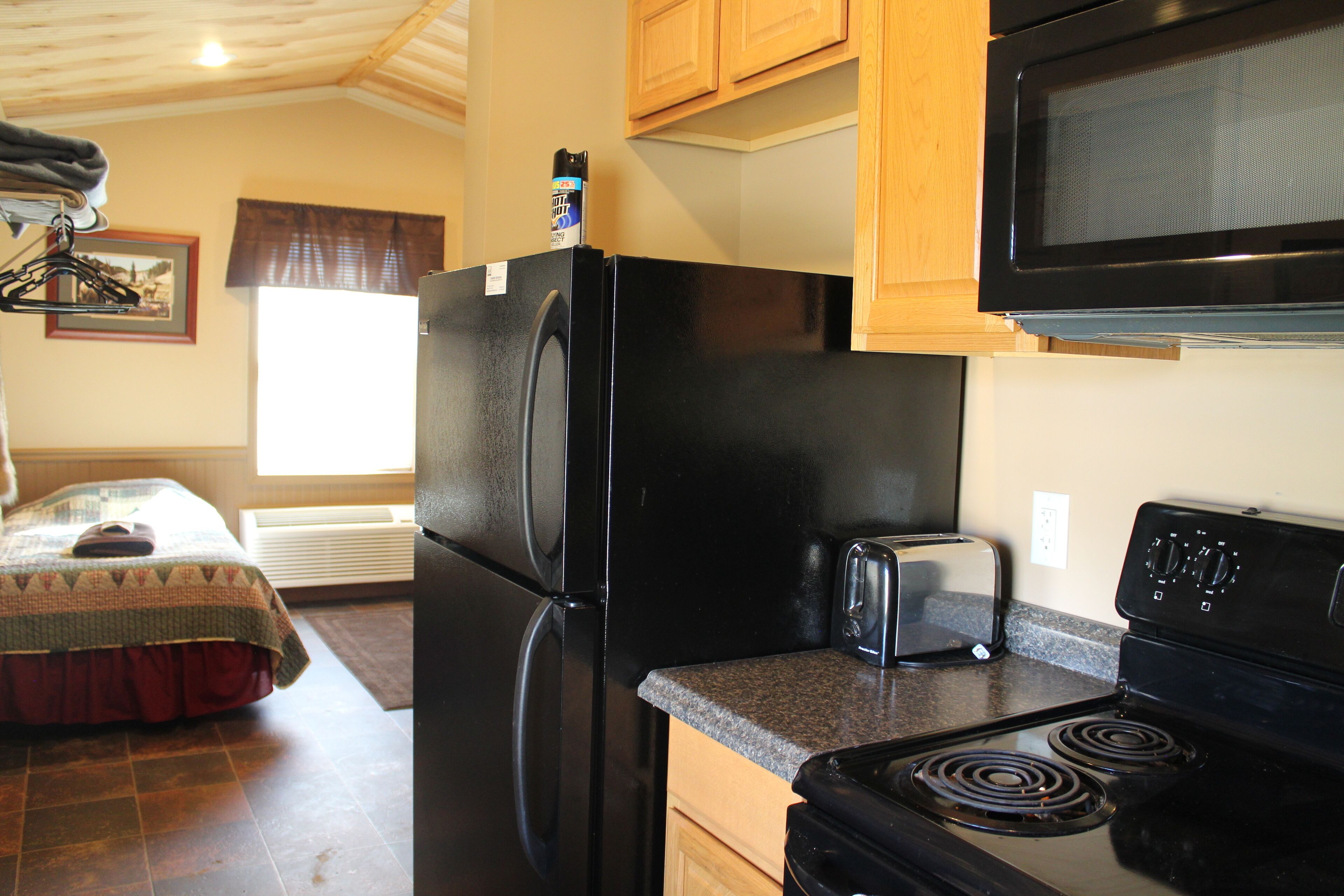 Kara Creek Ranch - King Bed Cabin with Kitchen in Gillette, United States