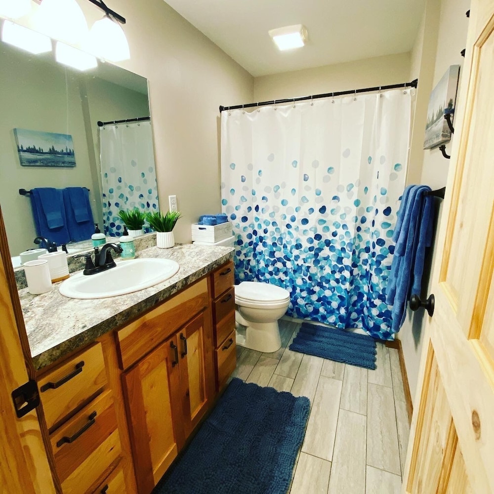 Calling Outdoor Adventurers! Resting on Grace Lake House with Home