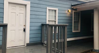 Remodeled Historic 1br/1ba House Near Downtown