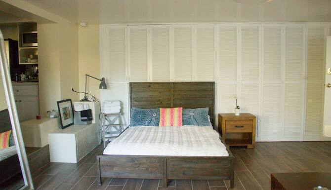 Private Hillside Silver Lake Art Studio 21 Room Prices Deals Reviews Expedia Com Private Hillside Silver Lake Art Studio 21 Room Prices Deals Reviews Expedia Com