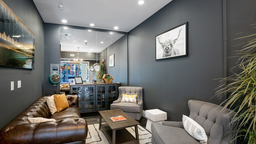 The Oxford by Kasa