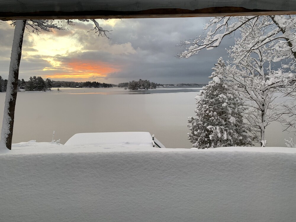 BRAND NEW BUILD Port Carling LAKE MUSKOKA rental with HOT TUB super