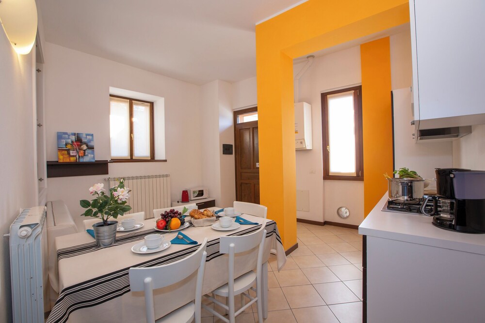 Fontana Del Lago Apt. 7