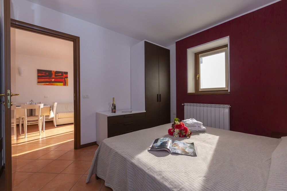 Fontana Del Lago Apt. 9