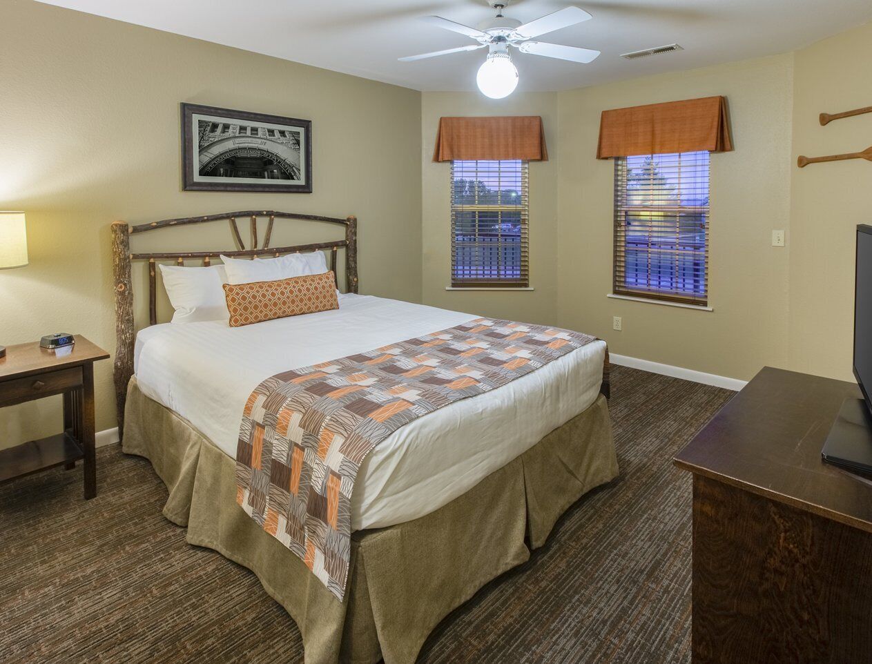 Beautiful 2 Bedroom Unit at Resort, Sleeps 6 in Farmington, United States