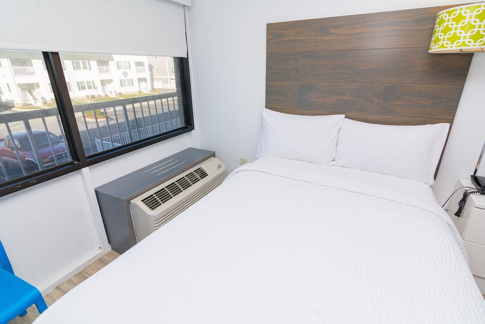 Beach House Dewey - Double Bed Room