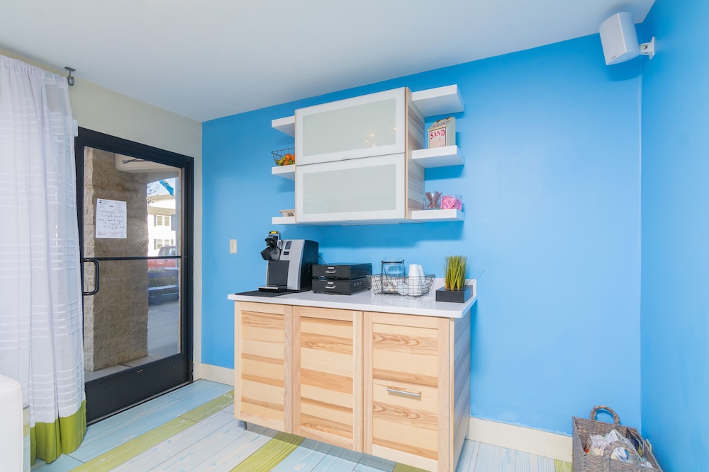 Beach House Dewey - Double Bed Room