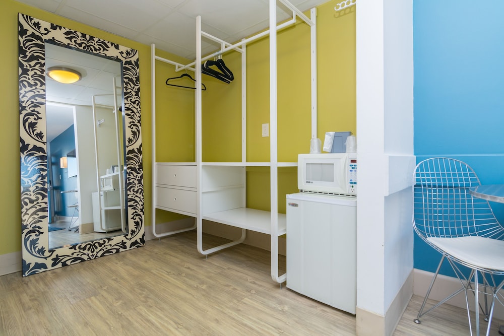 Beach House Dewey - Double Bed Room