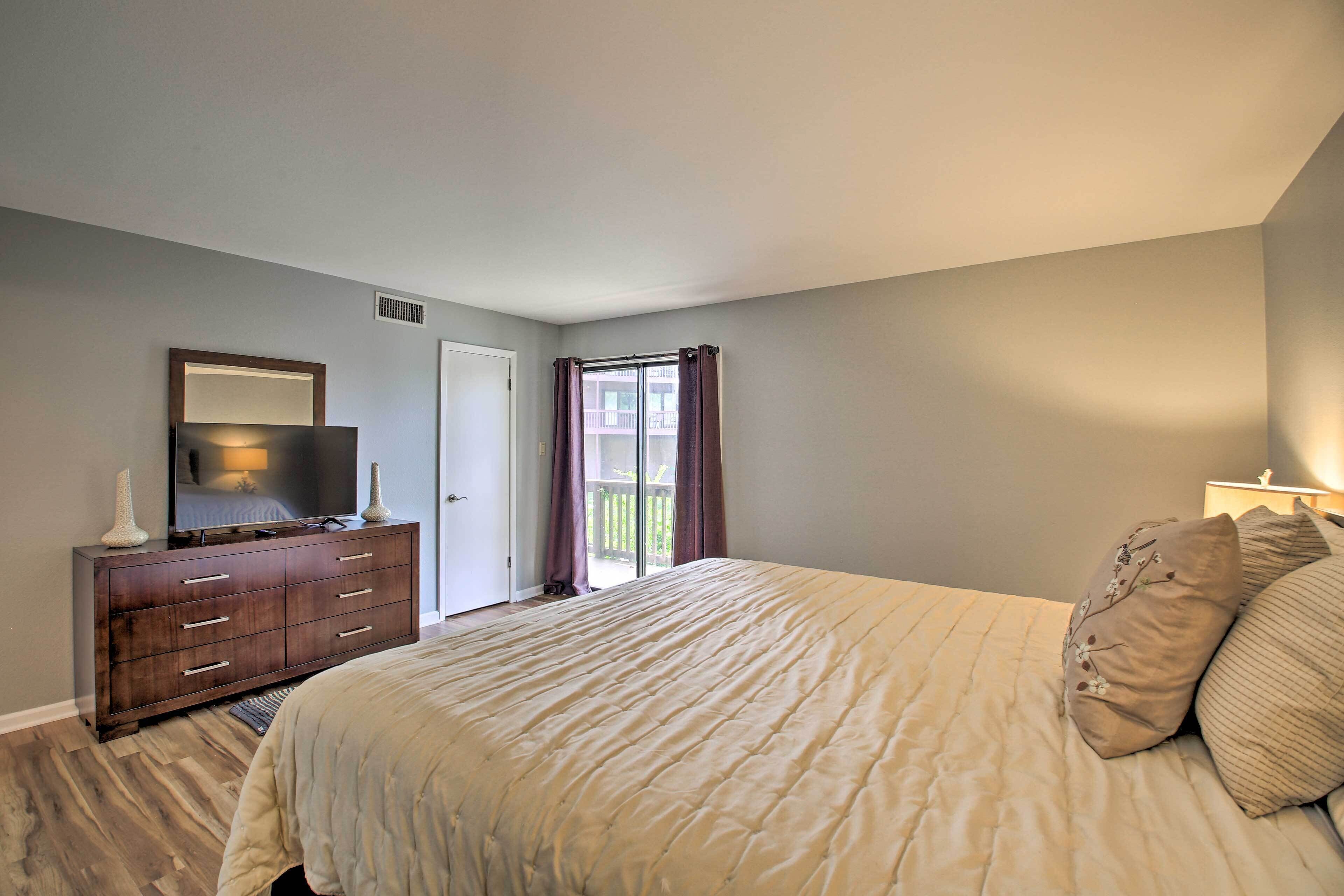 New Hot Springs Hotspot In The North Shore Condos 2021 Room Prices Deals Reviews Expedia Com