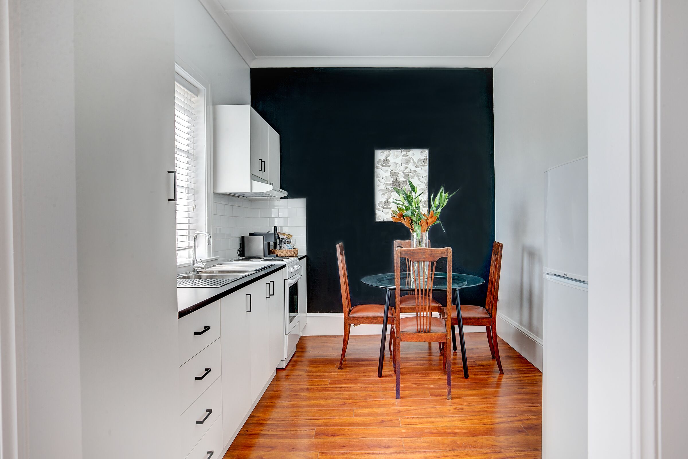 70 On Mortimer "jungle Room" is a Newly Renovated Self Contained 1 Bedroom Unit