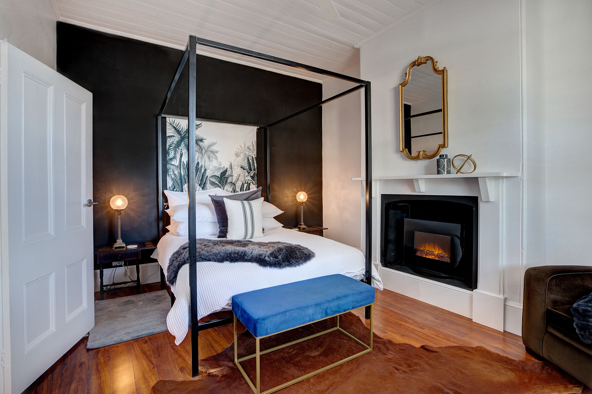 70 On Mortimer "jungle Room" is a Newly Renovated Self Contained 1 Bedroom Unit