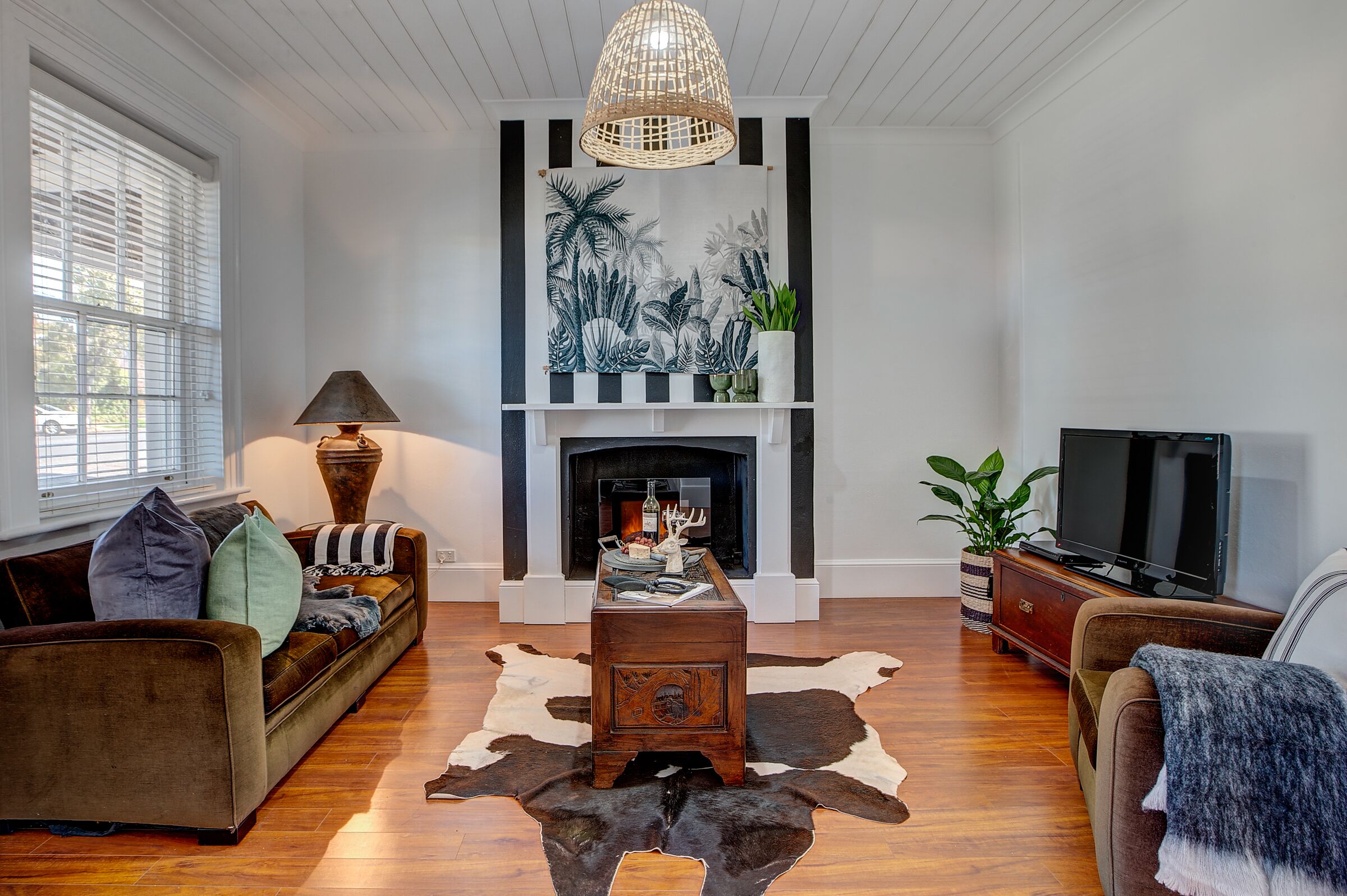 70 On Mortimer "jungle Room" is a Newly Renovated Self Contained 1 Bedroom Unit