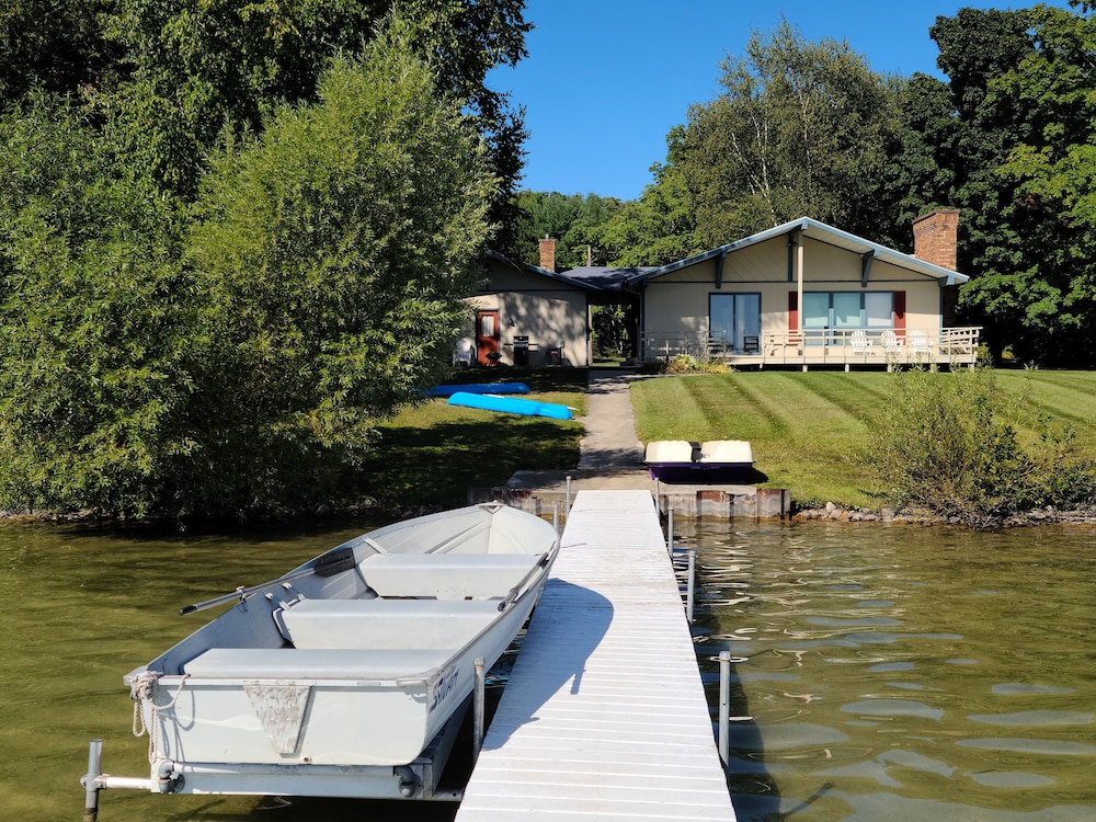 Lakefront home on beautiful Lime Lake in the Leelanau Peninsula Maple