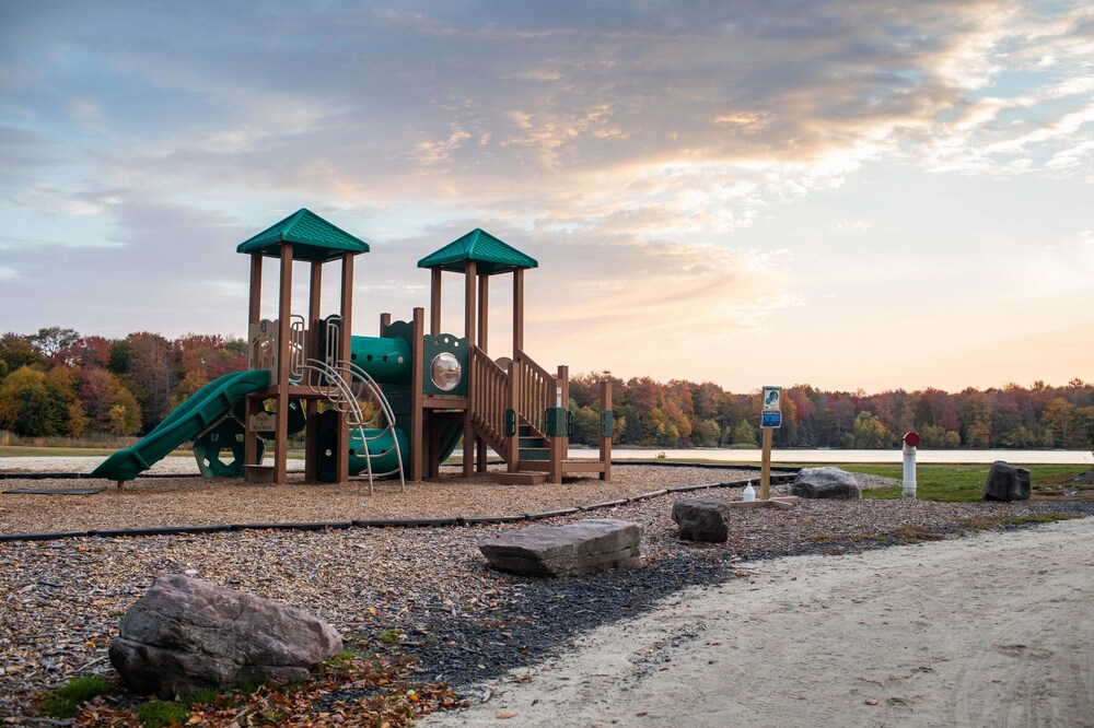 Featured image of post Jack Frosts Playground Jack s playground ist eine pornofilmreihe der produktionsfirma digital playground