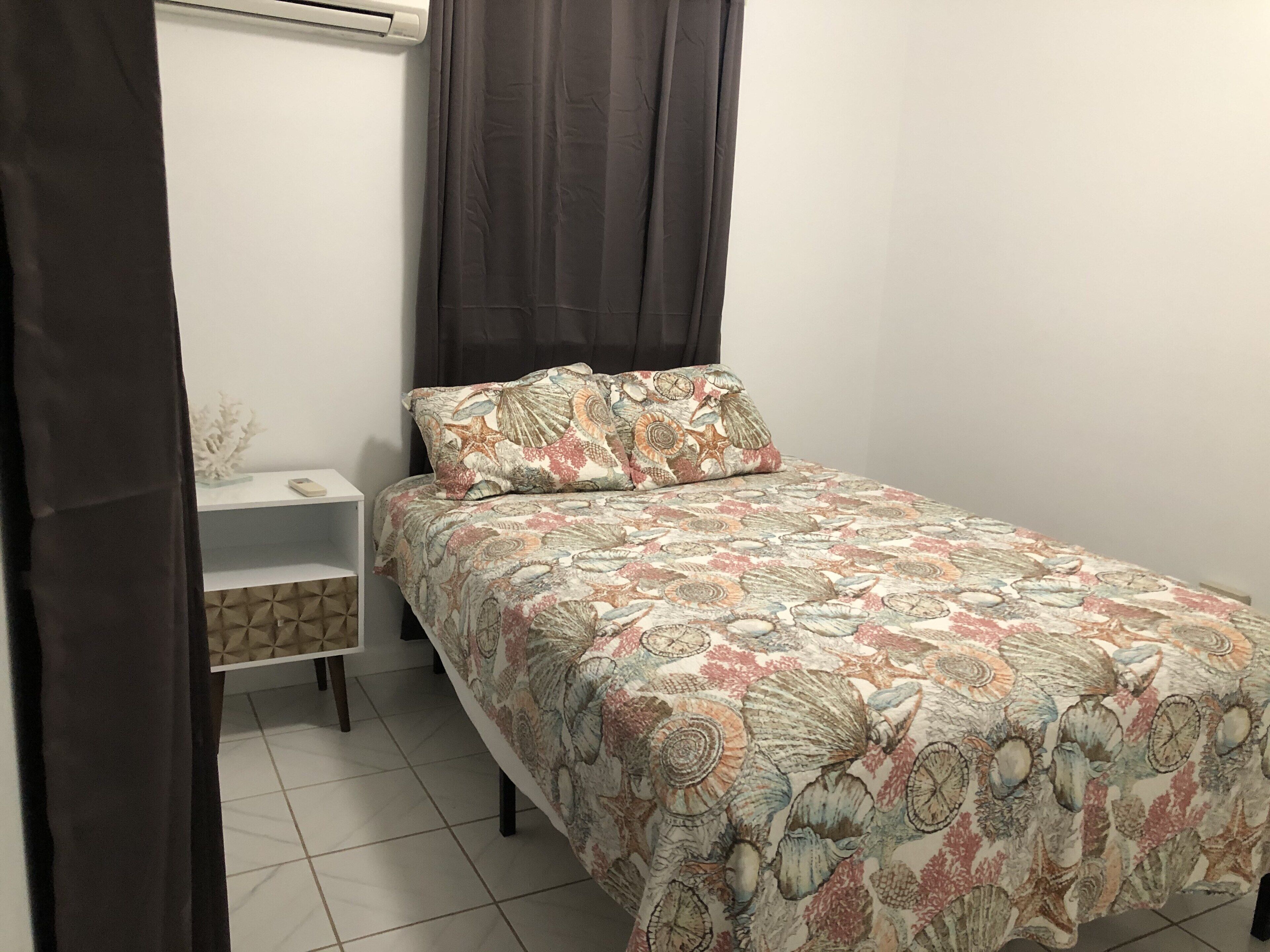 Quiet salt water canal home with quick ocean access & close to everything! in Big Pine Key, United States