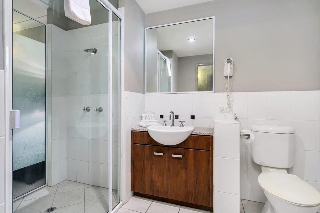 Blue Lagoon Lakeside Studio