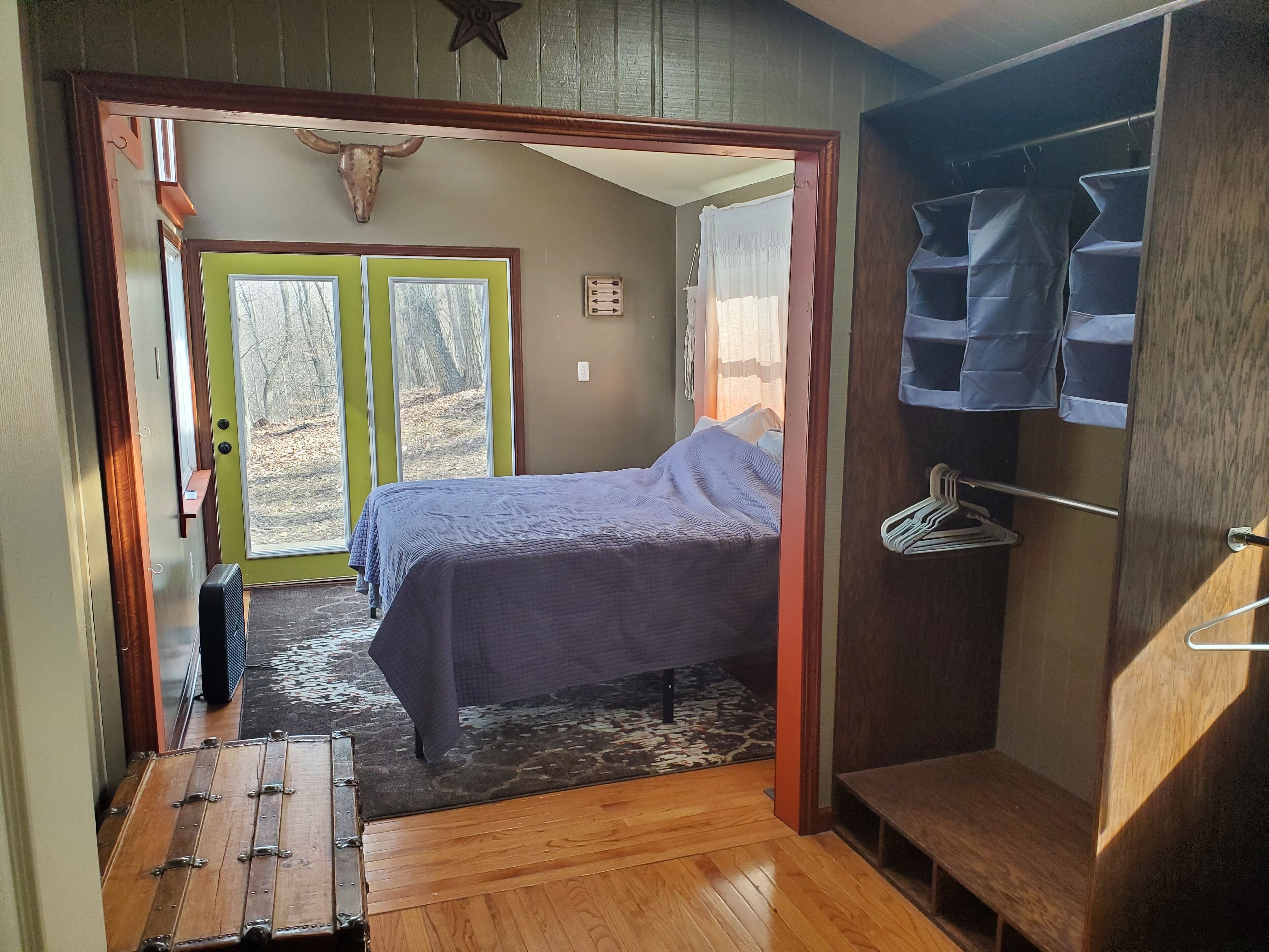 Secluded River Cabin Getaway (Masten Cabin) in Winchester, United States