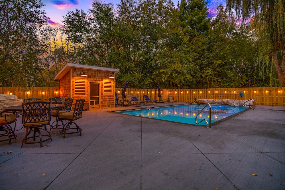 Modern Smart Home on 20 Pastoral Acres w/ Private Heated Pool & Hot Tub