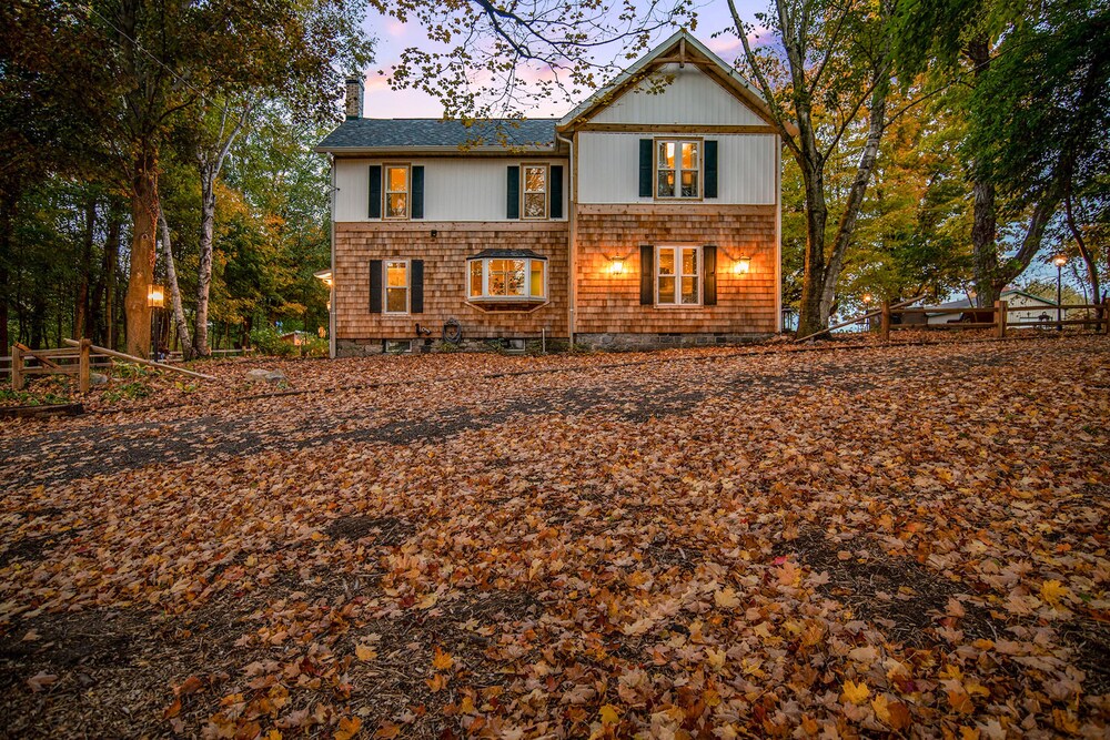 Modern Smart Home on 20 Pastoral Acres w/ Private Heated Pool & Hot Tub