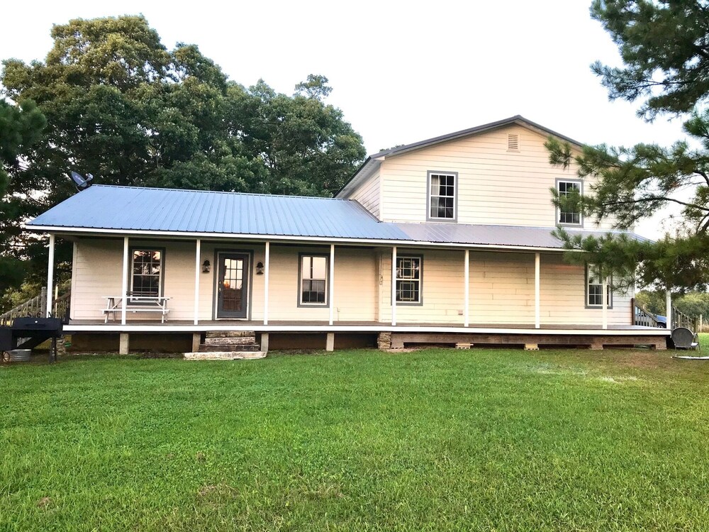 Peaceful, EasyAccess Farmhouse