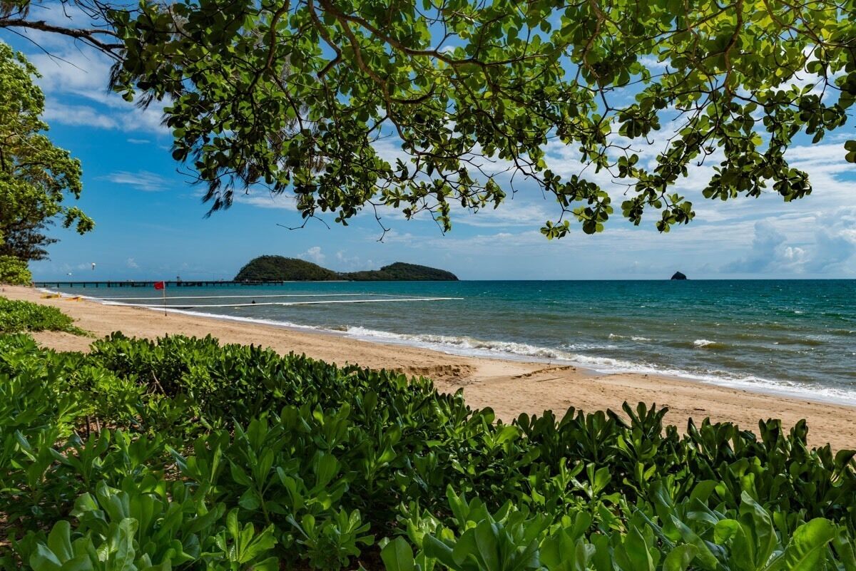 Peppers Beach Club Resort @ Palm Cove 2121/2122 3 Bedroom Apt Spa Bath