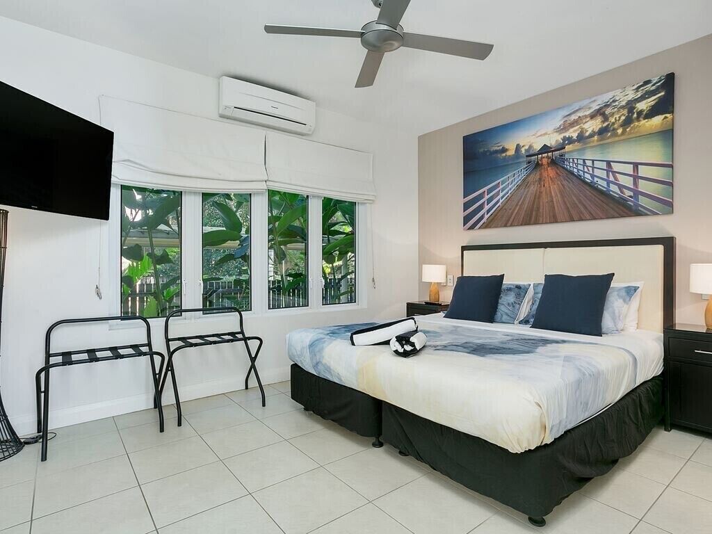 Peppers Beach Club Resort  3111/3112    Two Bedroom Apartment   Spa  Suite