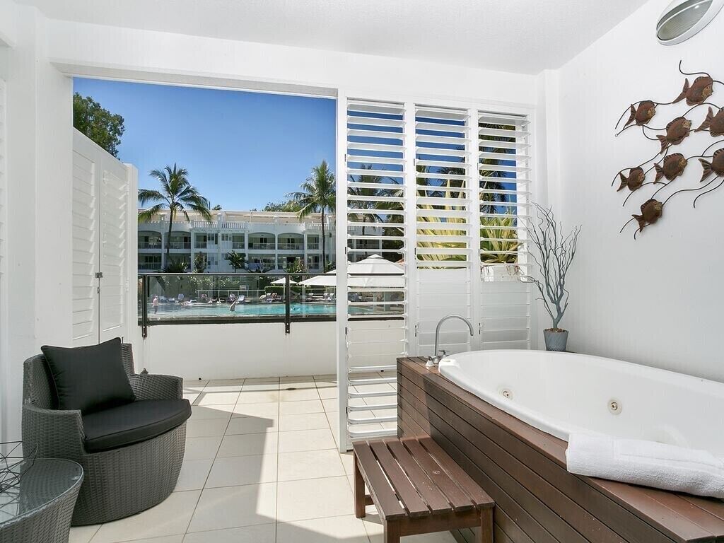 Peppers Beach Club Resort  3111/3112    Two Bedroom Apartment   Spa  Suite