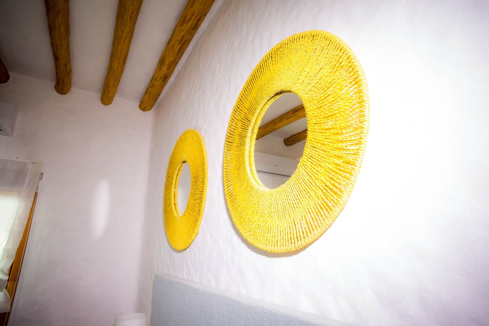 Tropical Suites by MIJ