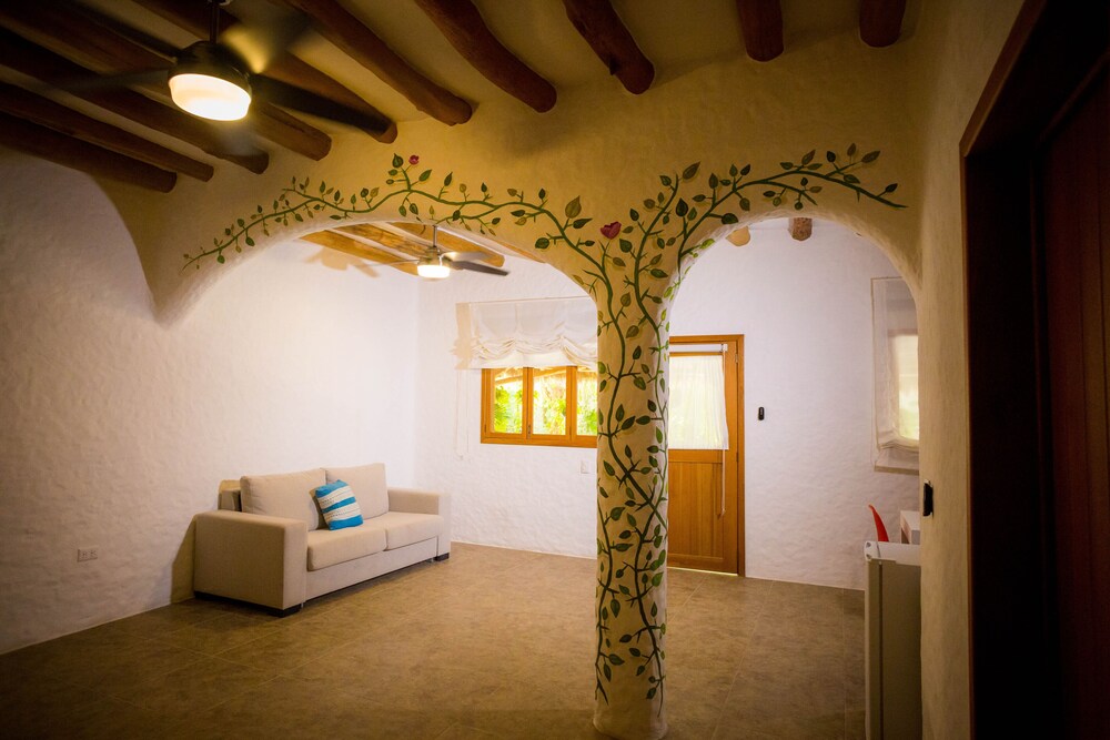 Tropical Suites by MIJ