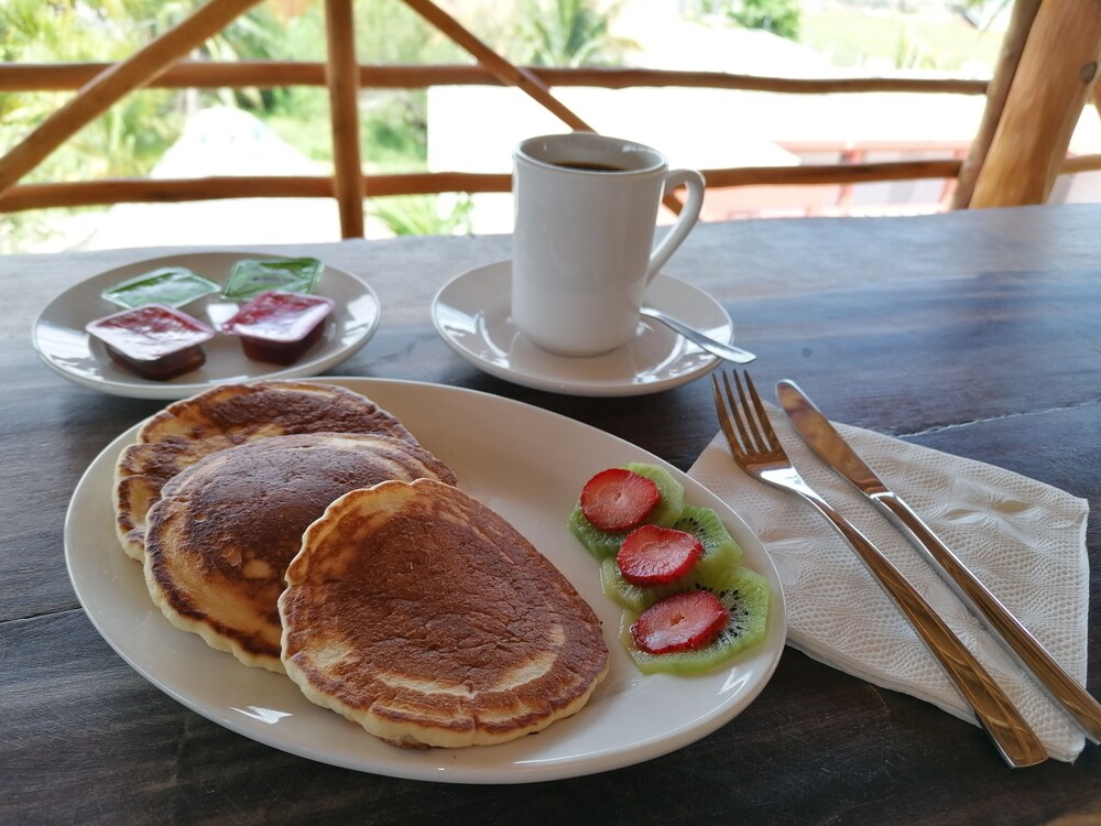 Tropical Suites by MIJ