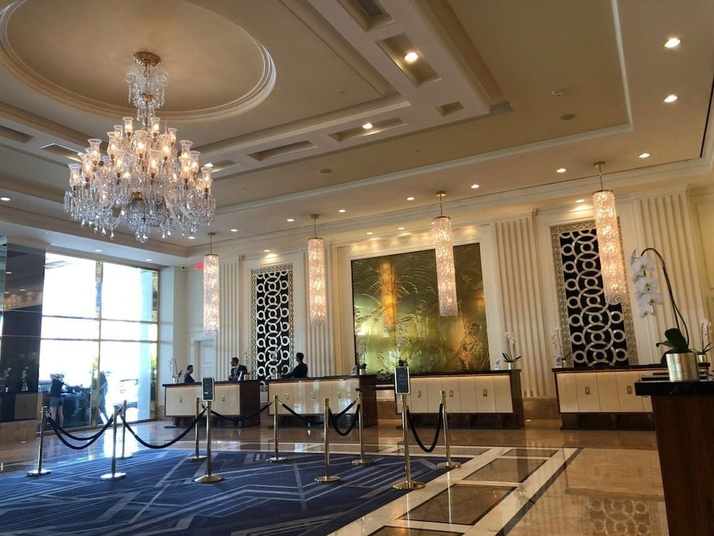 Hilton Trump Hotel Las Vegas 2 bedroom unit Sleeps 6 