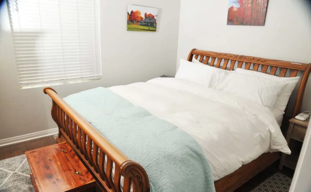 Private Room near Temecula Wine Country, Winchester Room Prices