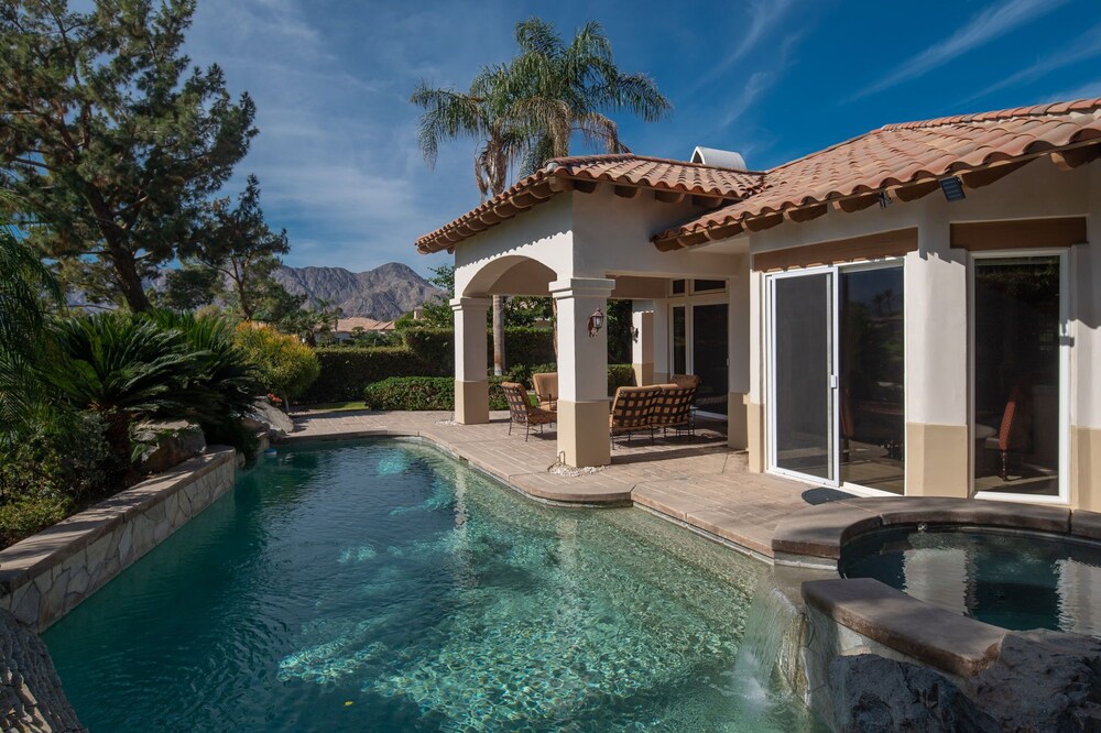 Rancho La Quinta CC 3 BD/4.5BA plus Murphy bed La Quinta Vrbo