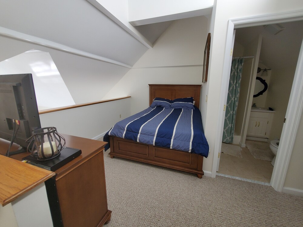 Townhouse on water with boathouse! Alexandria Bay Vrbo