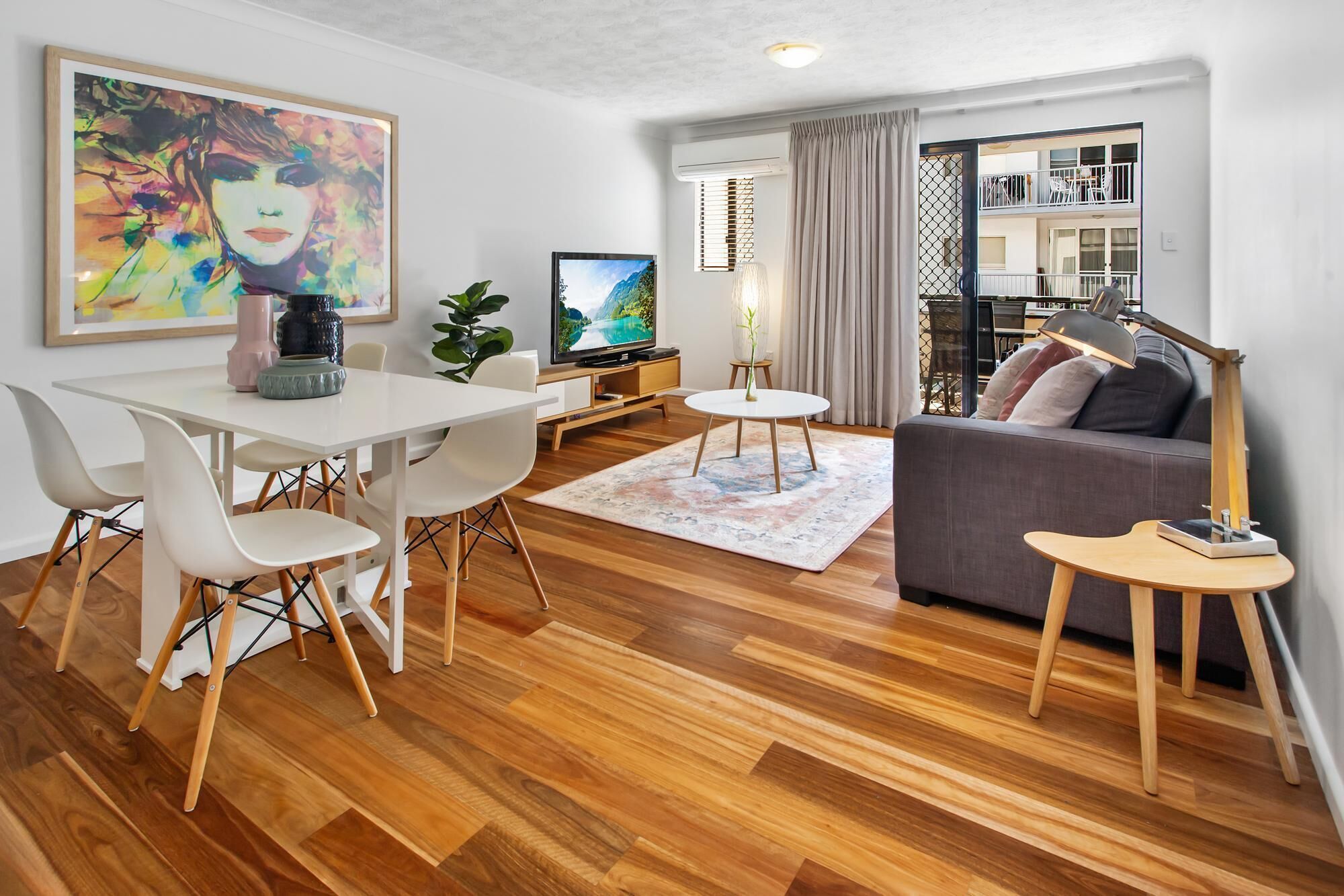 One-bed Apartment With Balcony and Parking Near CBD