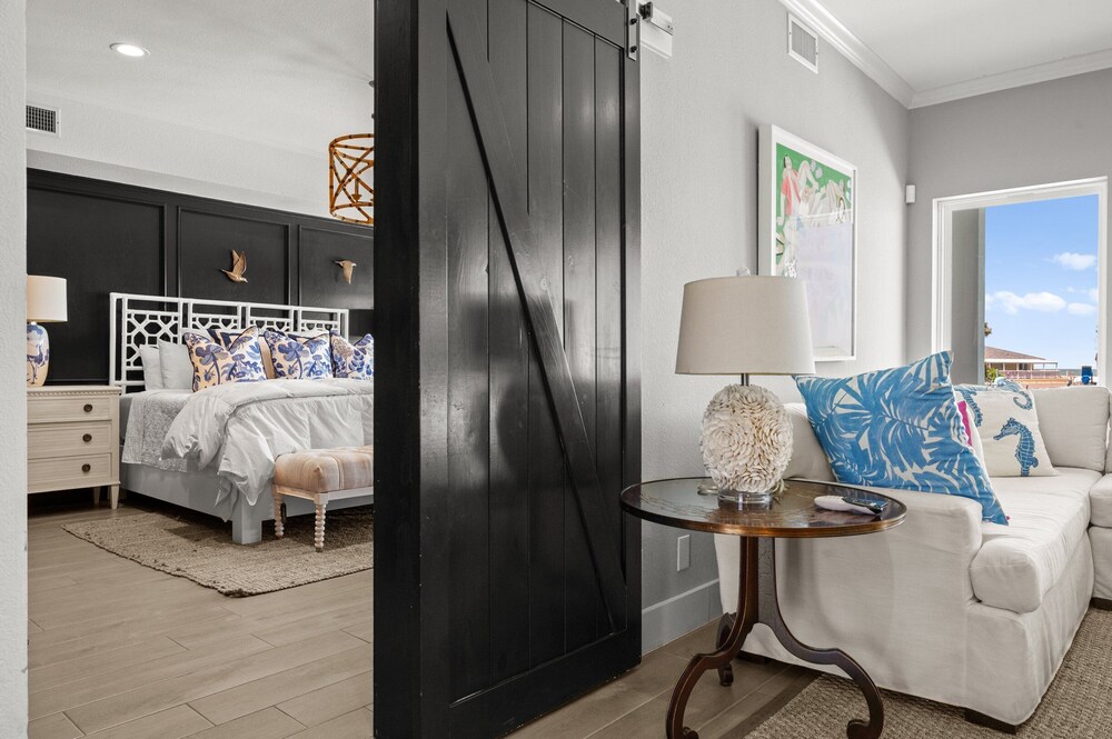 Casa Delfín Family/Fun/Modern Key Allegro location with panoramic