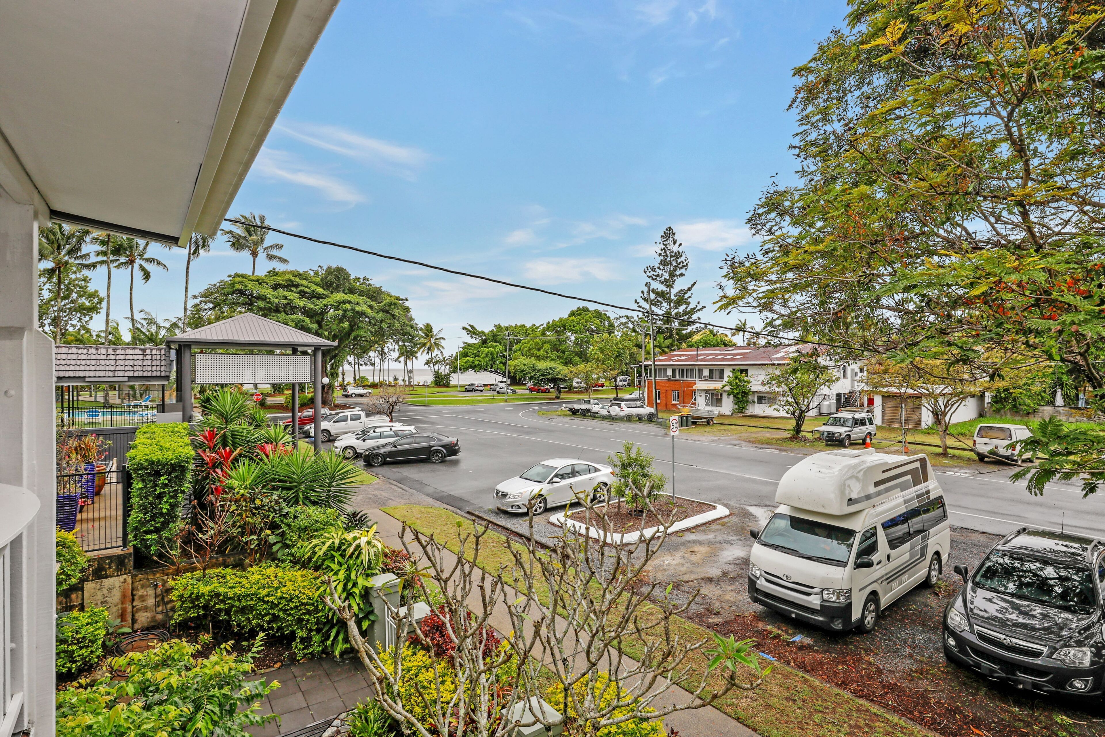 Tropical on Mckenzie MK1