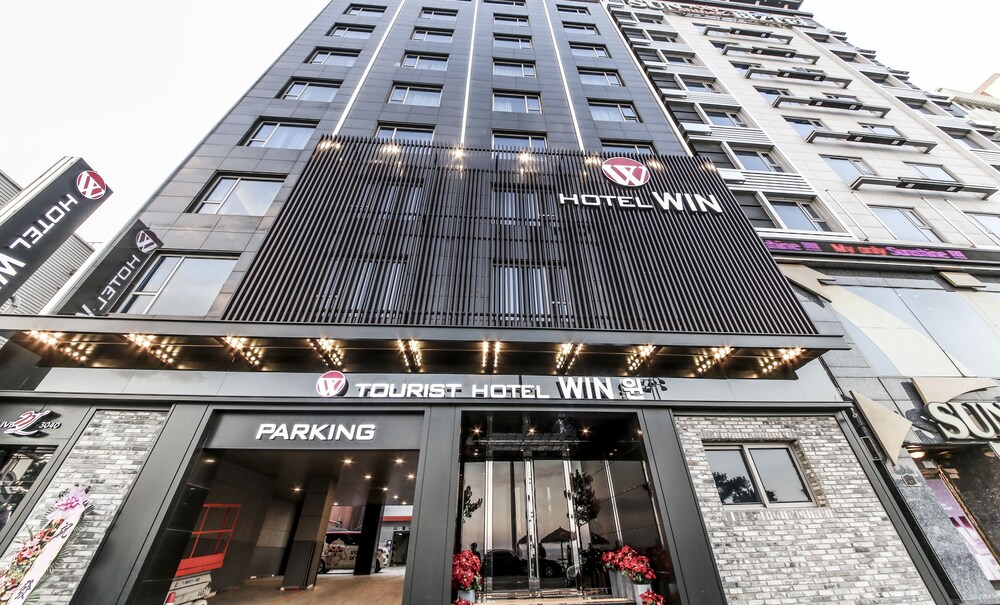 Win Hotel, Pohang: Room Prices & Reviews | Travelocity