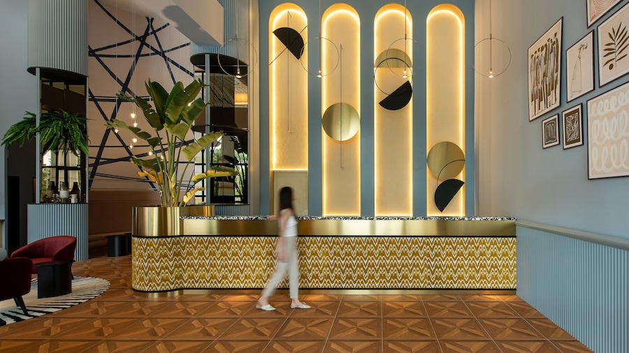 AMI Suites