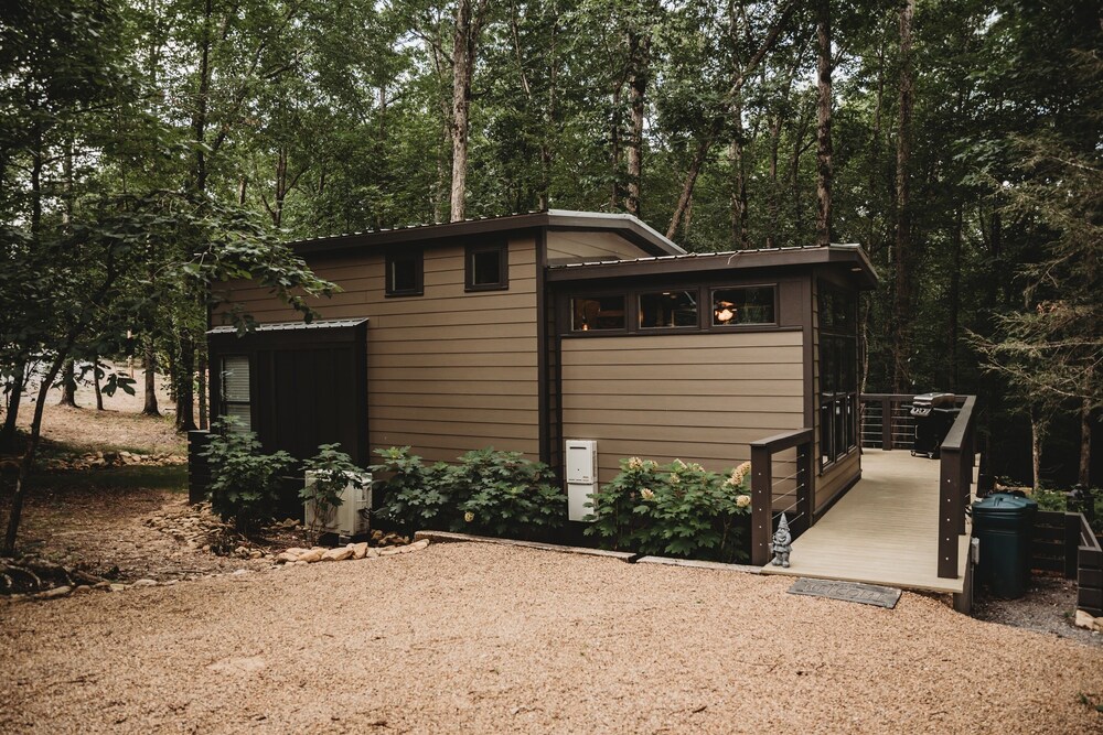 Leprechaun Lodge at The Retreat at Deer Lick Falls