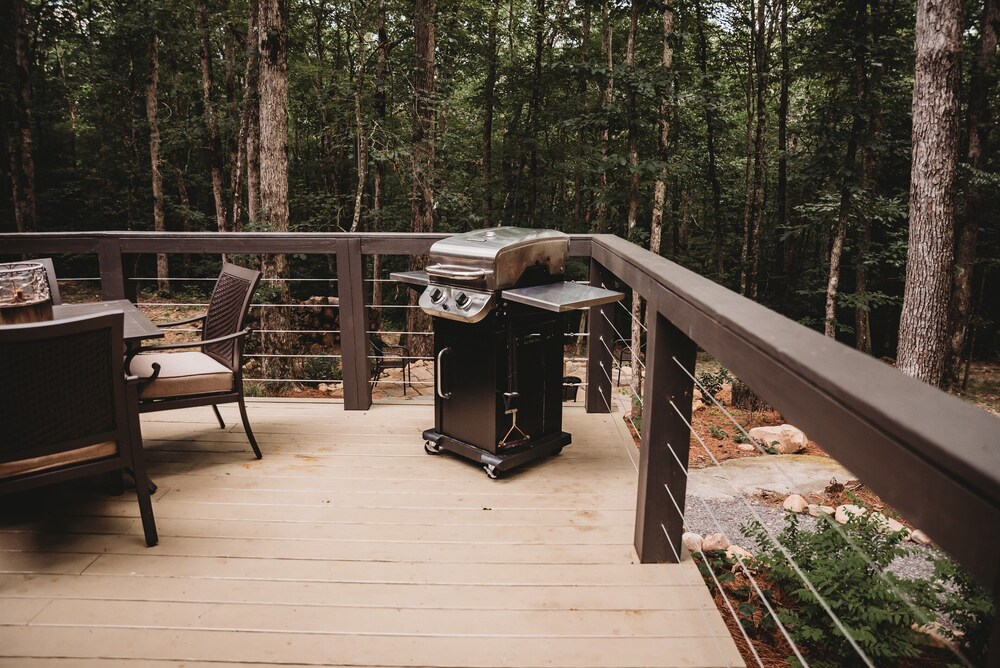 Leprechaun Lodge at The Retreat at Deer Lick Falls