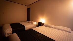 3 bedrooms, iron/ironing board, Internet, bed sheets