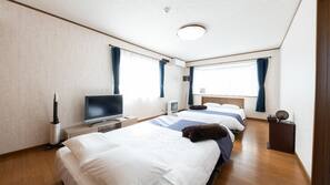3 bedrooms, iron/ironing board, Internet, bed sheets